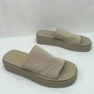 NEW CUSHIONAIRE Women's Pia Platform Sandals with +Memory Foam Insoles Size 11 M